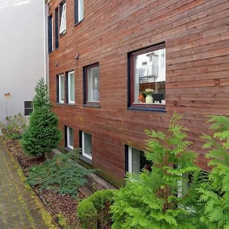 Lägenhet Cosy Flat Close To And
